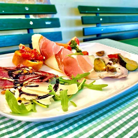 Restaurant Gruenwalderhof فندق 3*