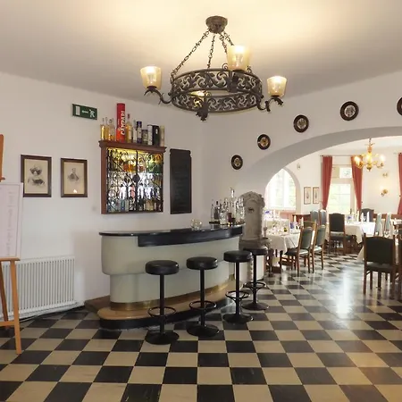 فندق Restaurant Gruenwalderhof باتش