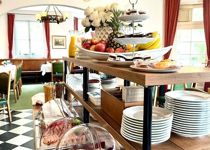 Restaurant Gruenwalderhof Hotel 3*