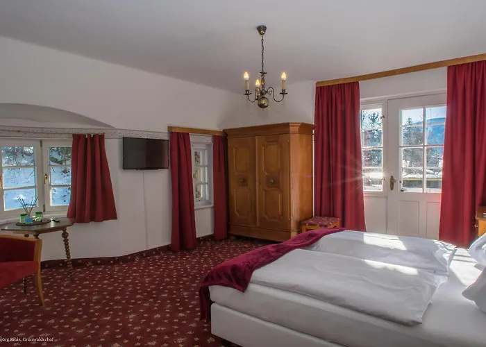 Restaurant Gruenwalderhof 3*